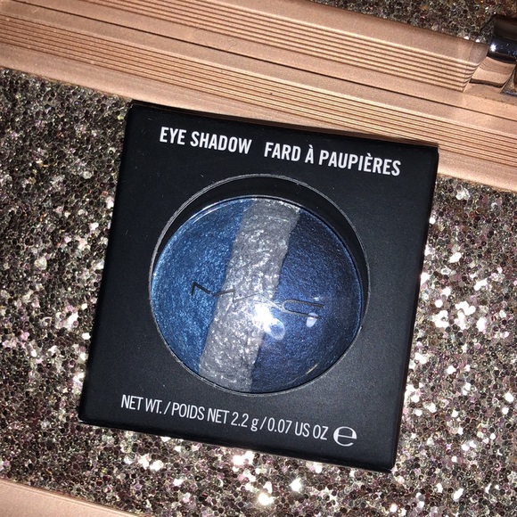MAC Cosmetics eyeshadow Persuasive NEW - Picture 6 of 16